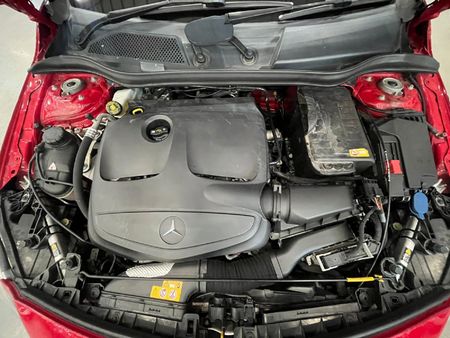 2015-Mercedes-Benz-A-Class-A-250-Sport-Auto_12