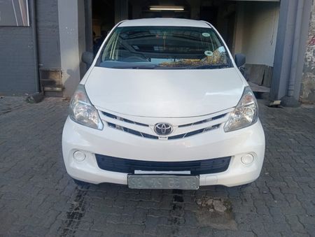 2012-Toyota-Avanza-15-SX_1