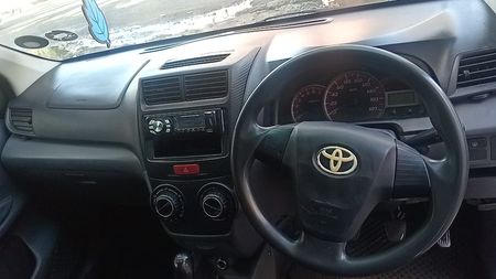 2012-Toyota-Avanza-15-SX_6