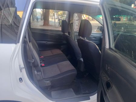 2012-Toyota-Avanza-15-SX_8