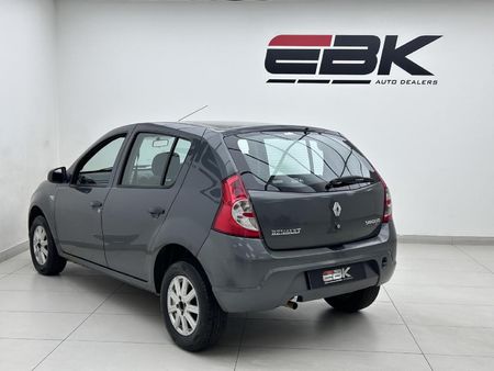 2012-Renault-Sandero-14-Ambiance_3