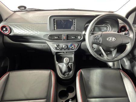 2022-Hyundai-Grand-i10-10-Fluid_1