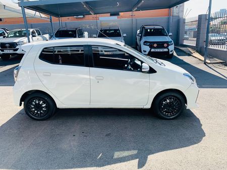 2021-Toyota-Agya-10_3