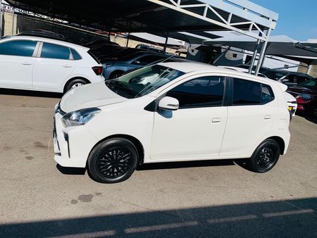 2021-Toyota-Agya-10_5