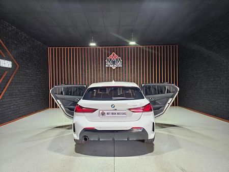 2024-BMW-1-Series-118i-M-Sport_24