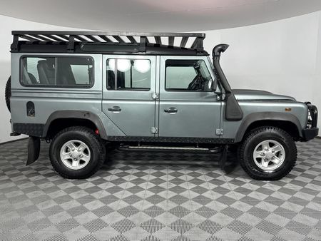 2015-Land-Rover-Defender-110-22D-Station-Wagon_16