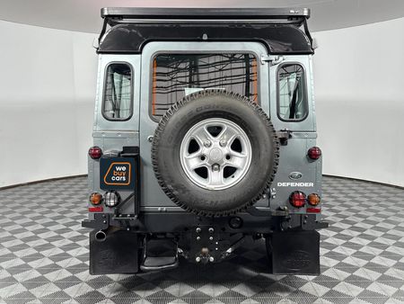 2015-Land-Rover-Defender-110-22D-Station-Wagon_17