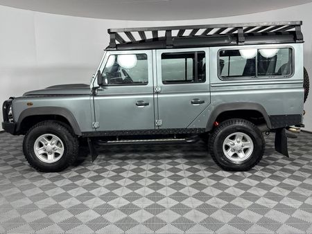 2015-Land-Rover-Defender-110-22D-Station-Wagon_18