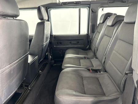 2015-Land-Rover-Defender-110-22D-Station-Wagon_3