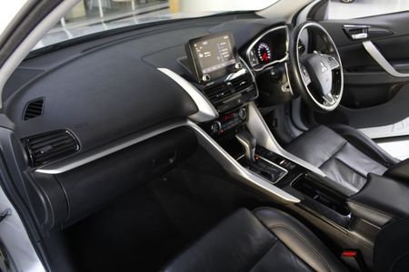 2023-Mitsubishi-Eclipse-Cross-GLS-AUTOMATIC_24