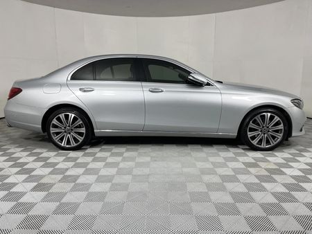 2020-Mercedes-Benz-E-Class-E-220d_15