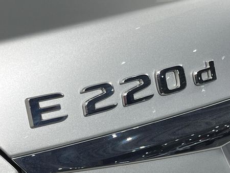2020-Mercedes-Benz-E-Class-E-220d_8