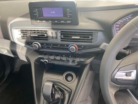 2026-Peugeot-Landtrek-19D-Professional-Single-Cab_14