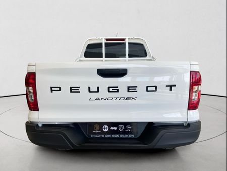 2026-Peugeot-Landtrek-19D-Professional-Single-Cab_4
