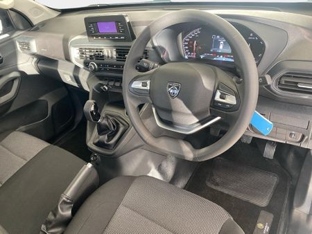 2026-Peugeot-Landtrek-19D-Professional-Single-Cab_6