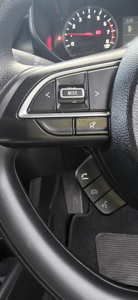 2025-Suzuki-Swift-12-GL-Auto_7