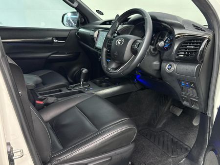 2021-Toyota-Hilux-28-GD-6-Raised-Body-Legend-RS-Auto-Double-Cab_9