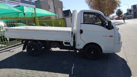 2021-Hyundai-H100-Bakkie-26-Diesel-manual_0