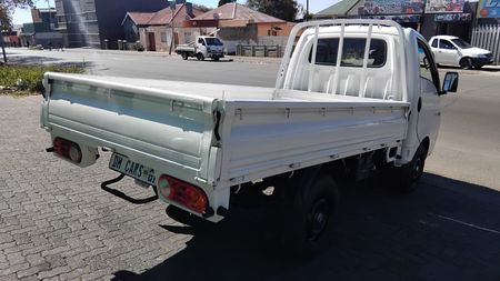 2021-Hyundai-H100-Bakkie-26-Diesel-manual_10