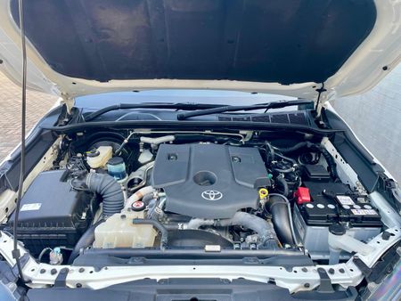 2025-Toyota-Hilux-28-GD-6-RB-Raider-4x4-Double-Cab-Auto-mHev_12