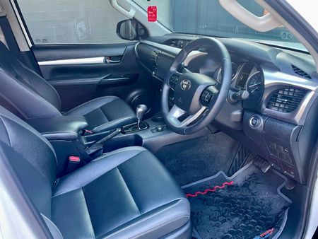 2025-Toyota-Hilux-28-GD-6-RB-Raider-4x4-Double-Cab-Auto-mHev_17