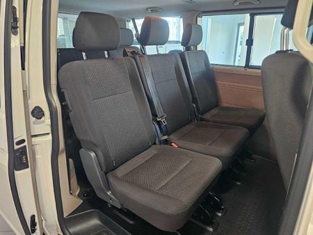 2019-Volkswagen-Kombi-20-TDI-Auto-103kW-Trendline_17