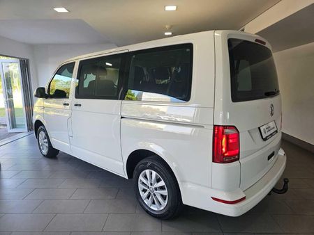 2019-Volkswagen-Kombi-20-TDI-Auto-103kW-Trendline_5