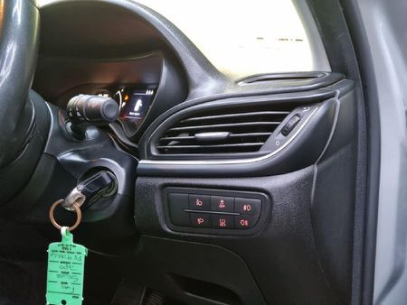 2017-Fiat-Tipo-14-Lounge-5-dr_17