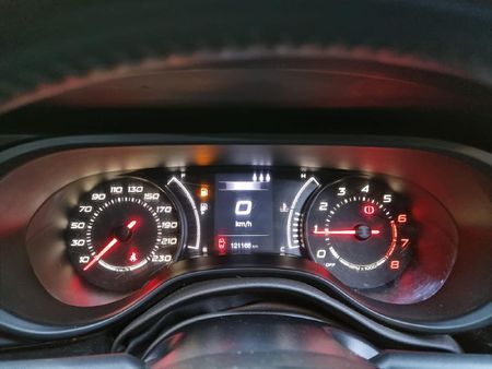 2017-Fiat-Tipo-14-Lounge-5-dr_21