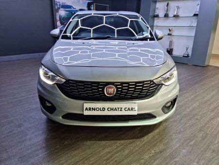 2017-Fiat-Tipo-14-Lounge-5-dr_2