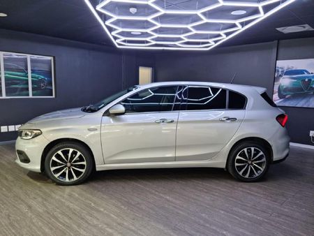 2017-Fiat-Tipo-14-Lounge-5-dr_3