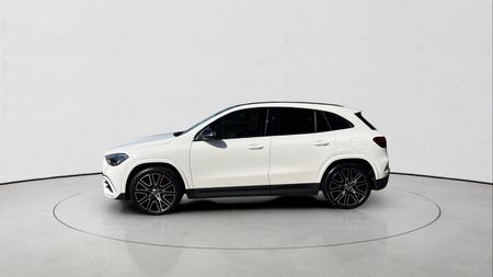 2026-Mercedes-Benz-GLA-200-Progressive-Auto_3