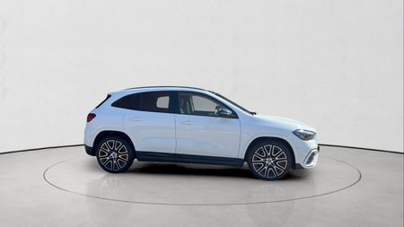 2026-Mercedes-Benz-GLA-200-Progressive-Auto_7