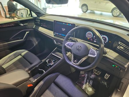 2026-Volkswagen-Tiguan-14TSI-R-Line_10