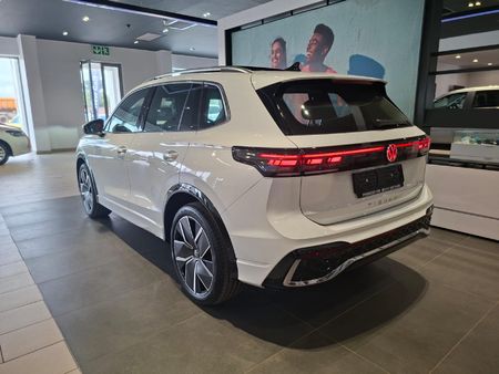2026-Volkswagen-Tiguan-14TSI-R-Line_2