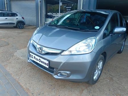 2011-Honda-Jazz-13-Hybrid_1