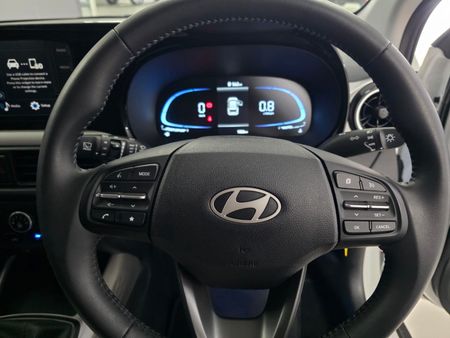 2025-Hyundai-Exter-12-Executive_10
