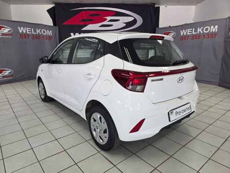 2025-Hyundai-Grand-i10-12-Motion-Auto_3
