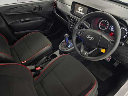 2025-Hyundai-Grand-i10-12-Motion-Auto_8
