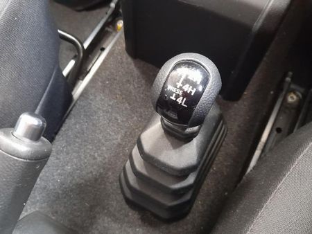 2022-Suzuki-Jimny-15-GLX-Auto_22