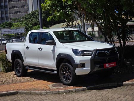 2026-Toyota-Hilux-28-GD-6-Raised-Body-Legend-Auto-Double-Cab_0