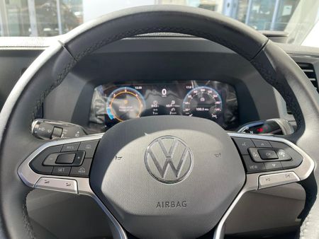 2026-Volkswagen-Crafter-50-20TDI-120kW-Xlwb-Panel-Van-Auto_11