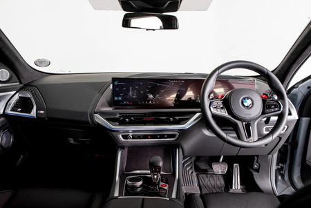2025-BMW-XM-44-Label-pHev_6