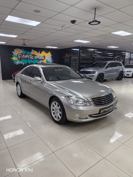 2007-Mercedes-Benz-S-Class-S-500_0