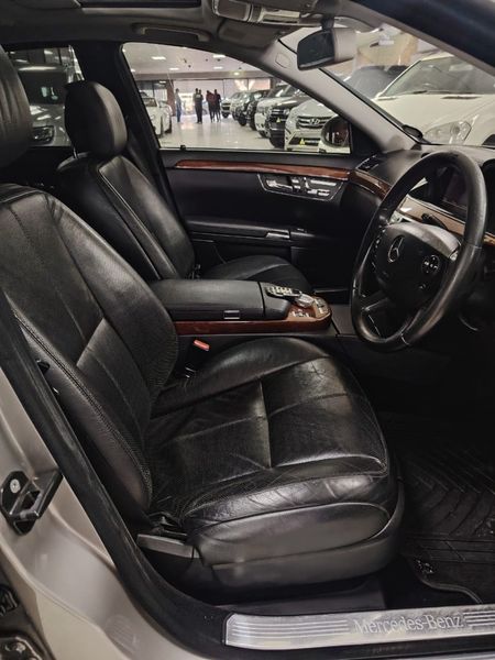 2007-Mercedes-Benz-S-Class-S-500_6
