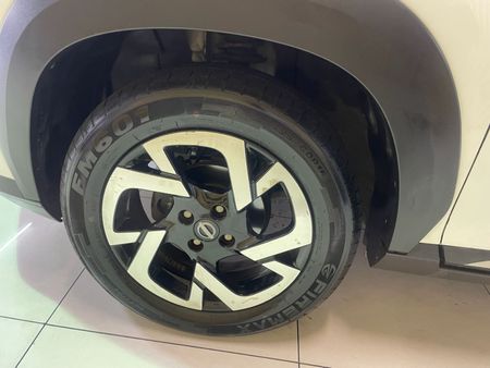 2021-Nissan-Magnite-10T-Acenta-Auto_8