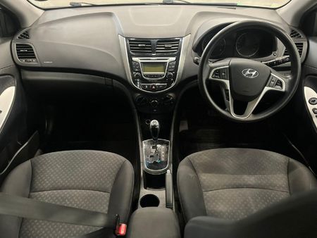 2014-Hyundai-Accent-16-GLS-Fluid-Auto_9