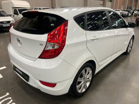 2014-Hyundai-Accent-16-GLS-Fluid-Auto_2