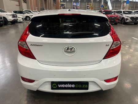 2014-Hyundai-Accent-16-GLS-Fluid-Auto_3