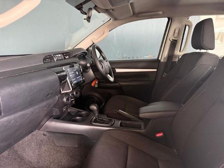 2024-Toyota-Hilux-24-GD-6-Raider-4x4-Auto-Double-Cab_13